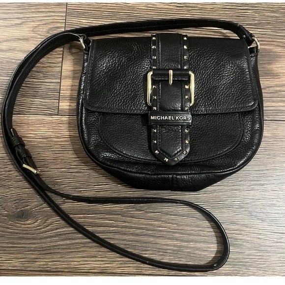 Michael Kors‎ Lillian Buckle Black Leather SMALL Crossbody Bag $268 - Picture 1 of 9